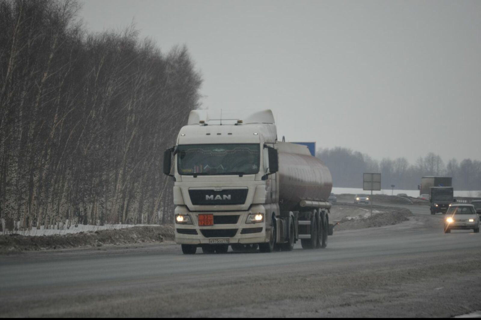автор