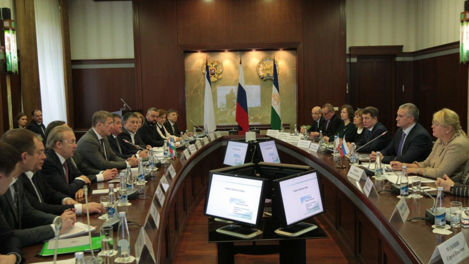 Олег Яровиков