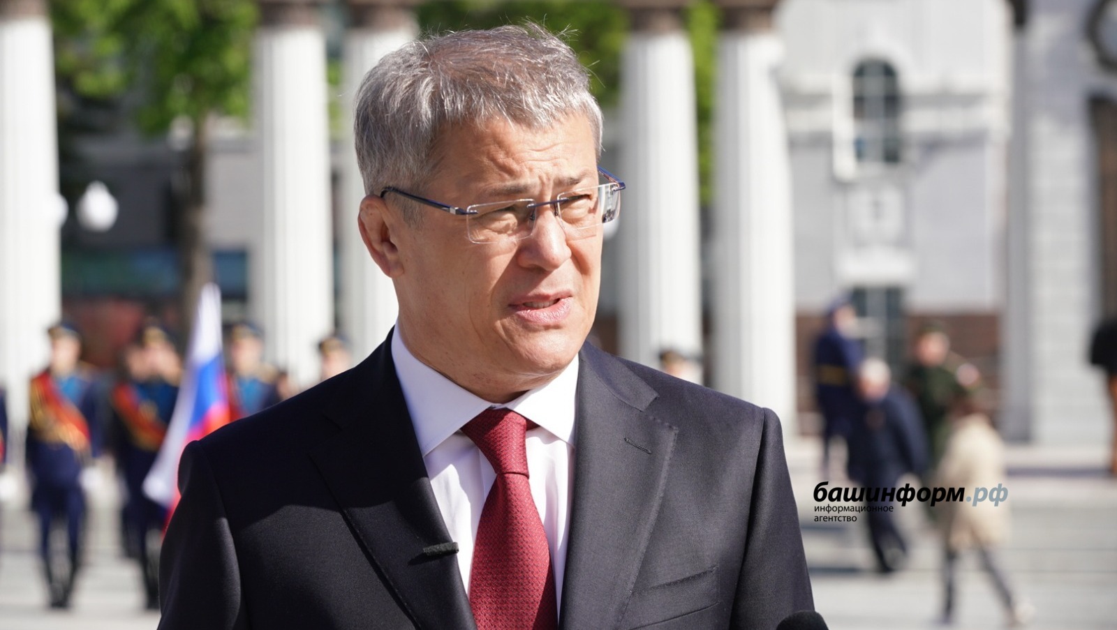 Олег Яровиков