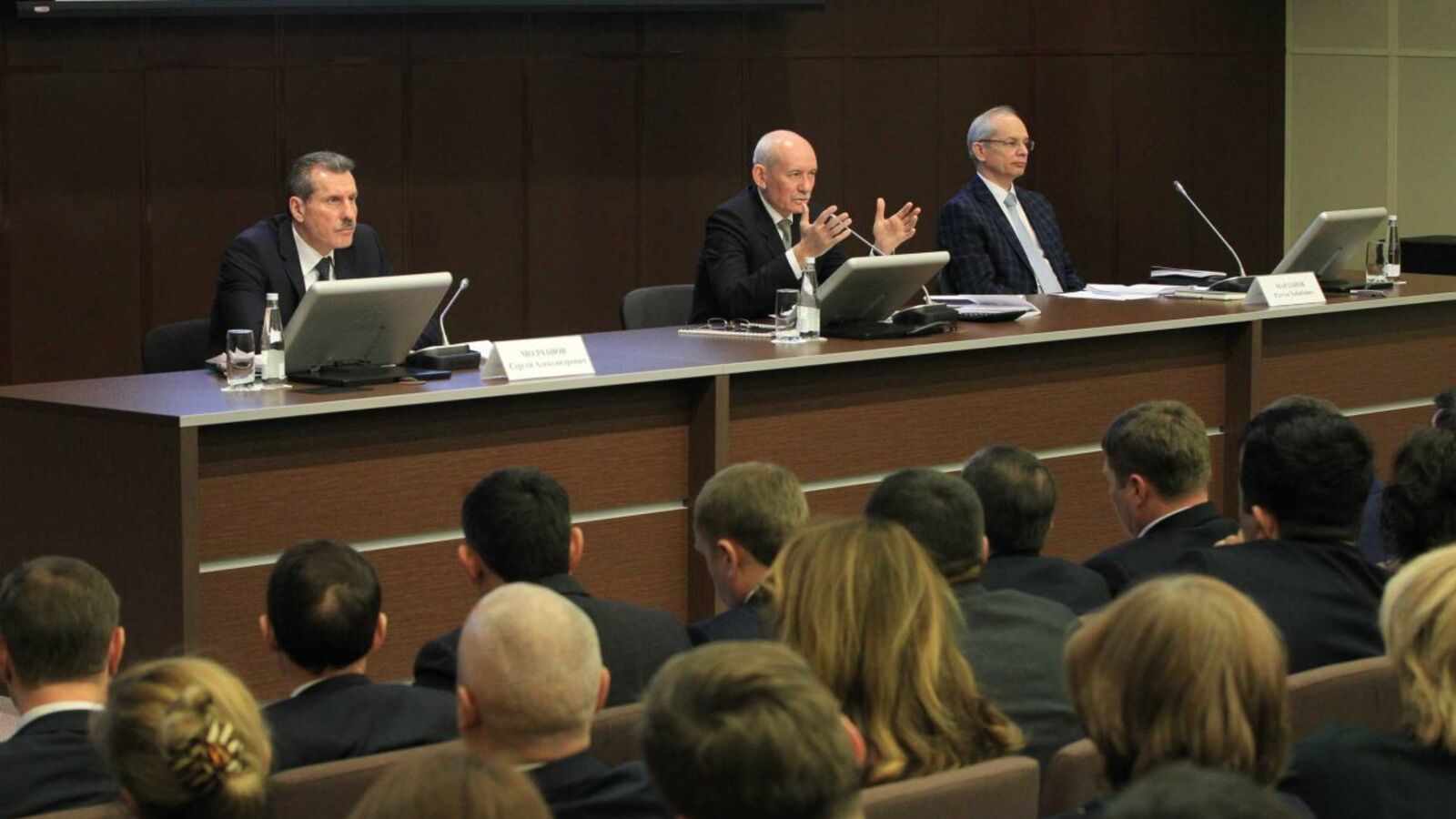 Олег Яровиков