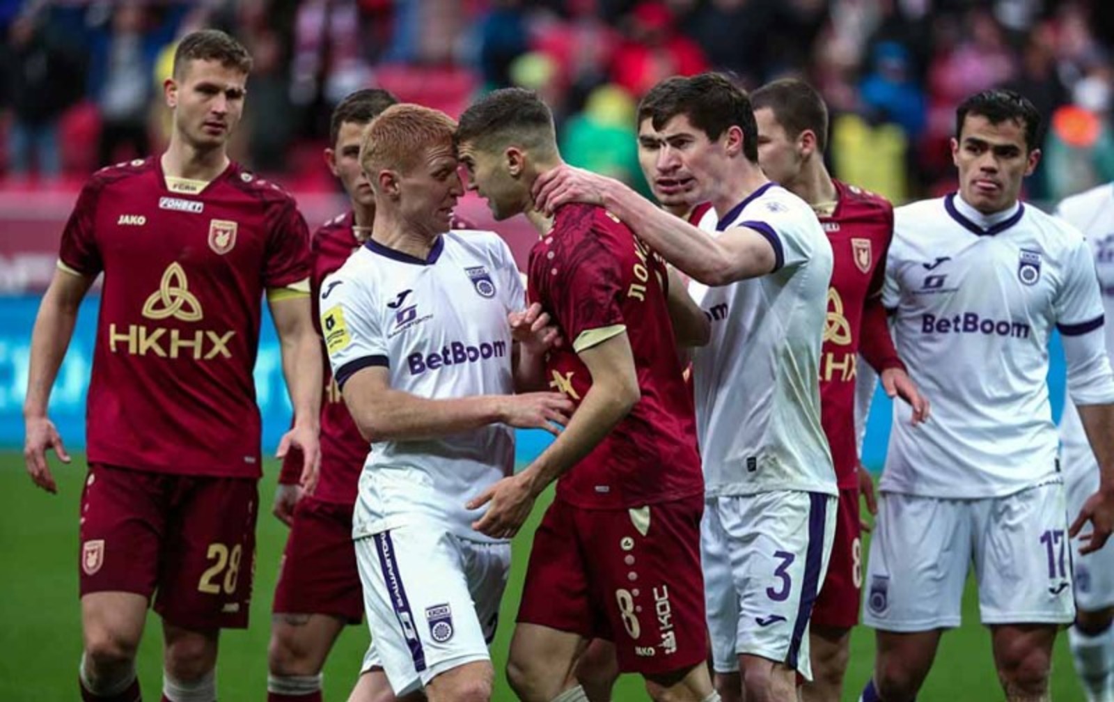пресс-службы ФК «Рубин» В матче уфимцев с «Рубином» эмоции захлестывали не только болельщиков, но и игроков.