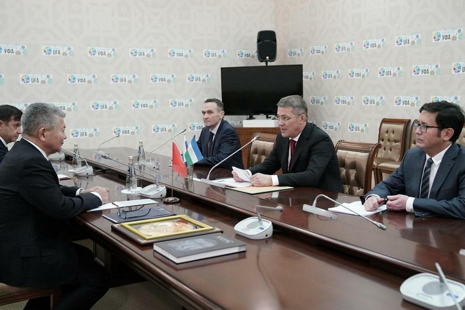Олег Яровиков