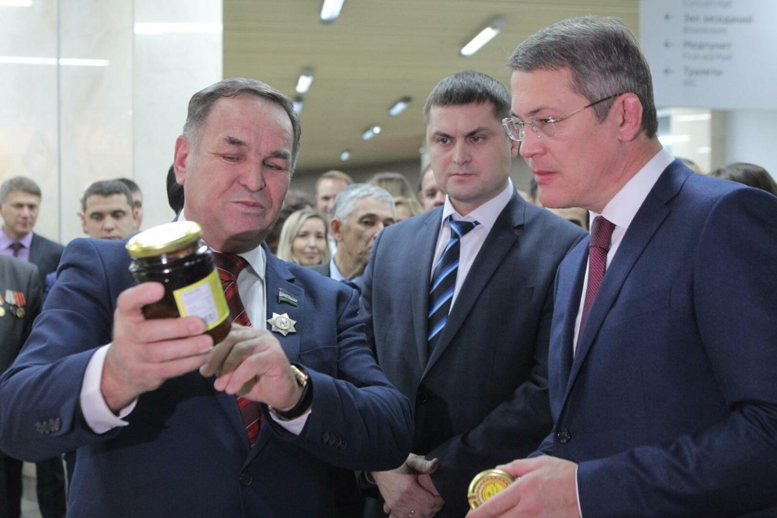 Олег Яровиков