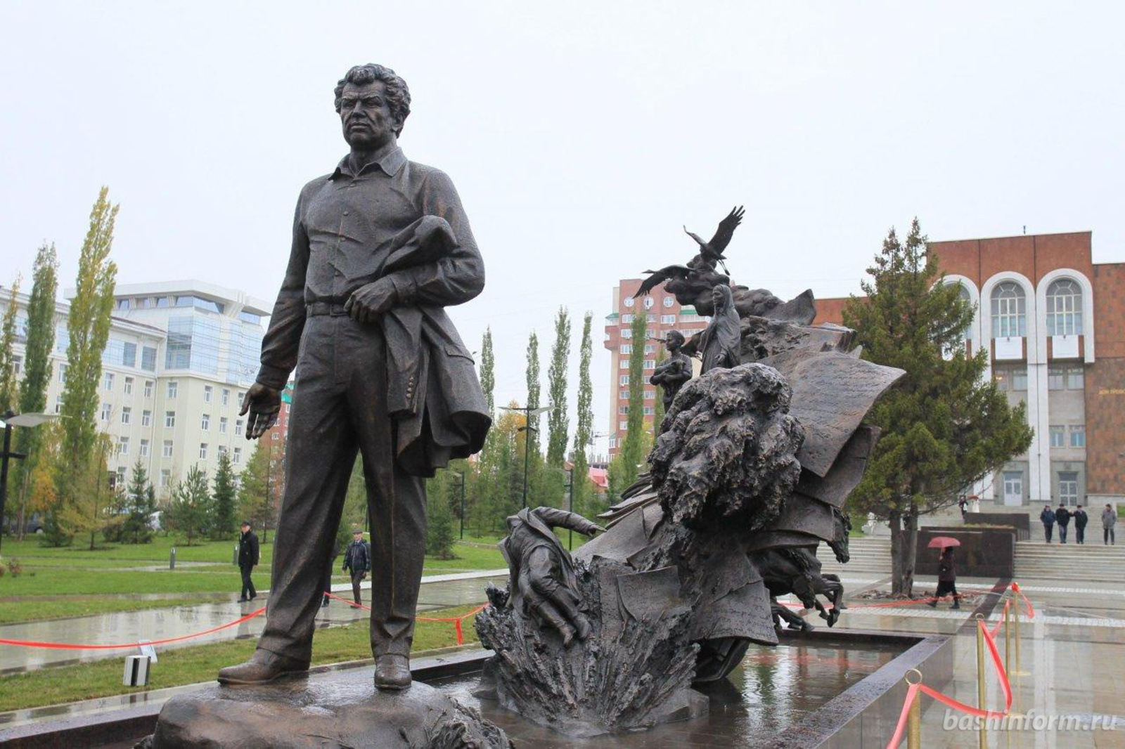 Олег Яровиков