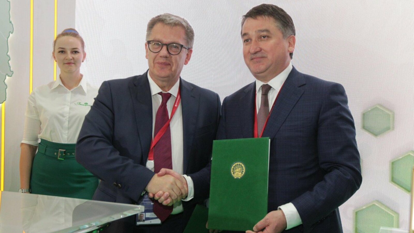 Олег Яровиков