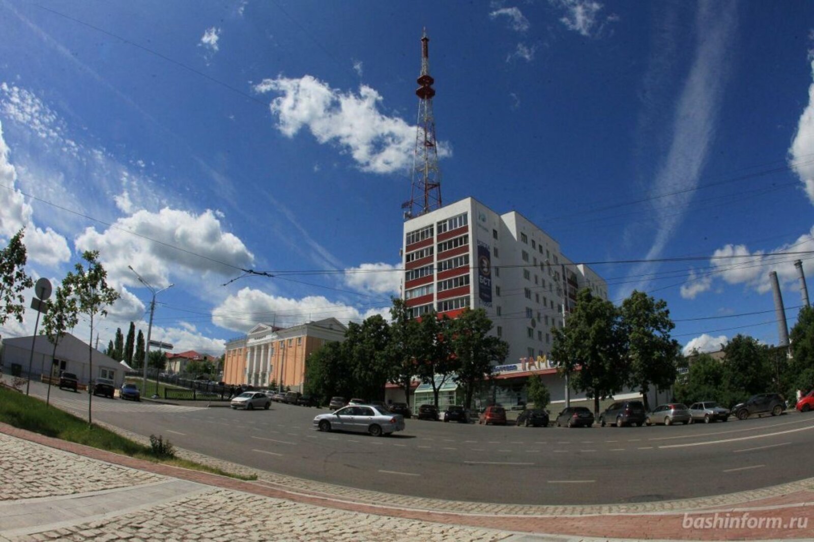 Олег Яровиков