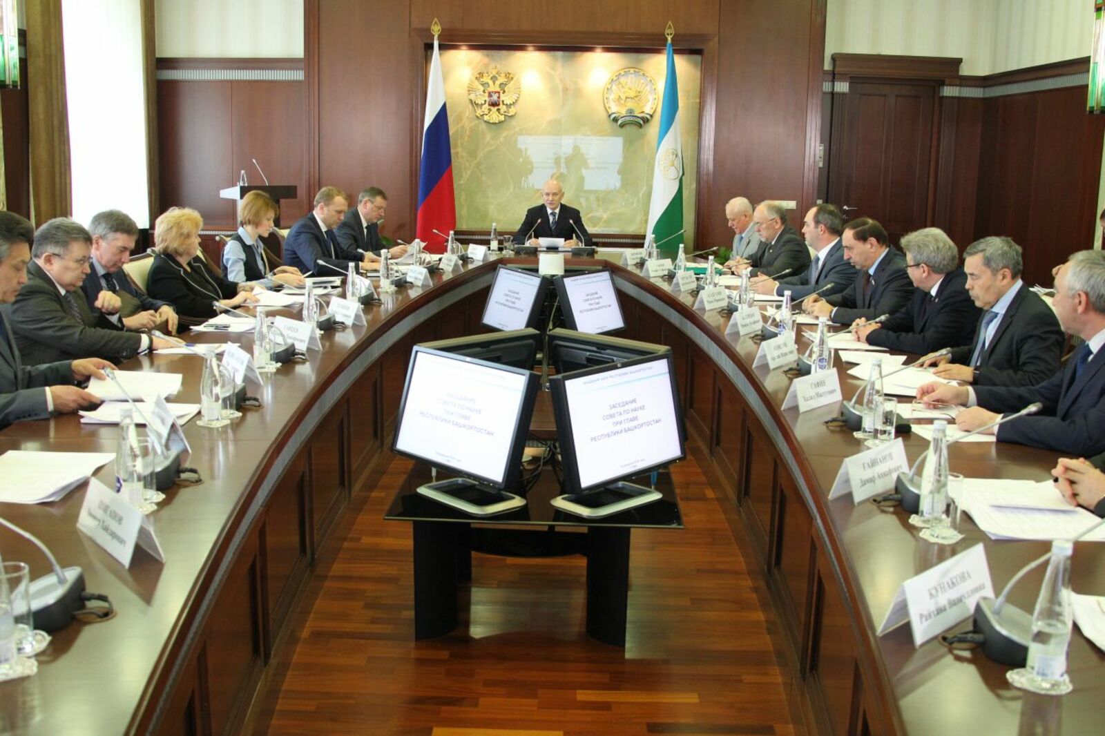 Олег Яровиков