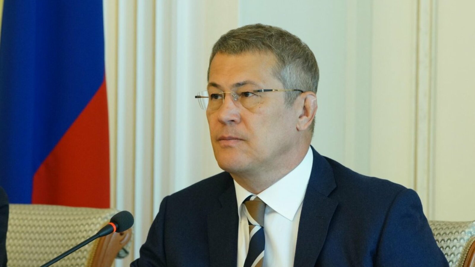 Олег Яровиков