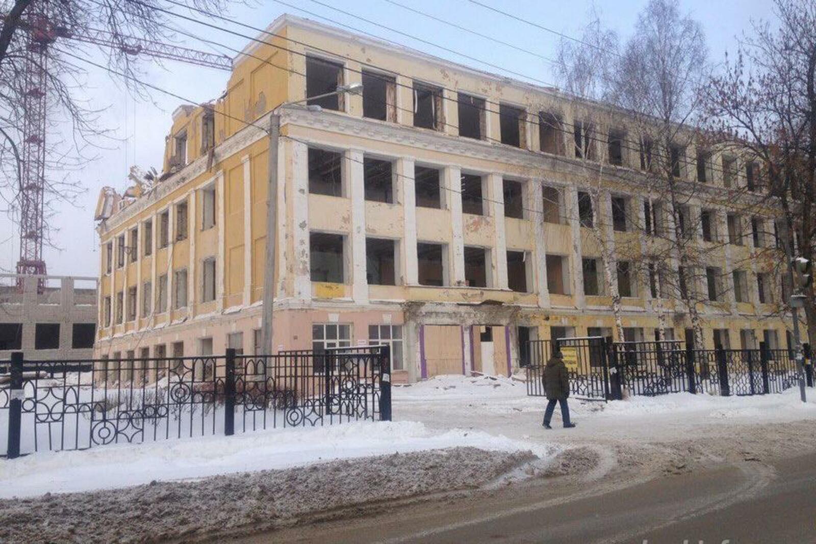 автор