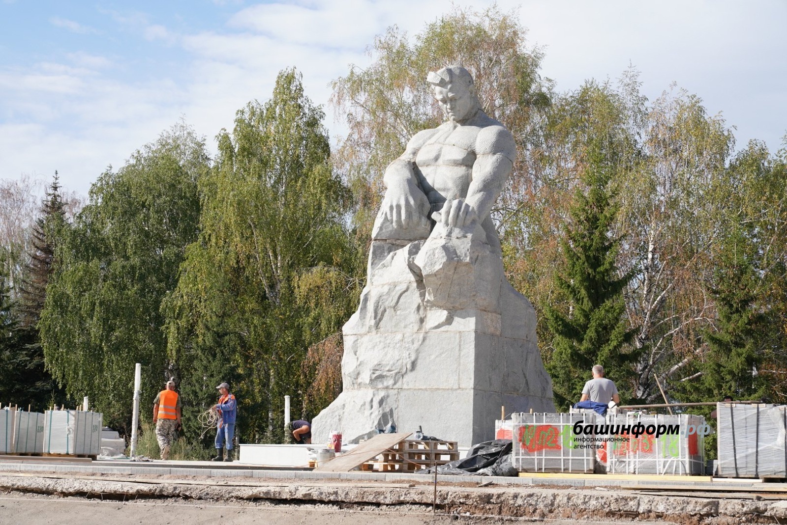 Олег Яровиков.