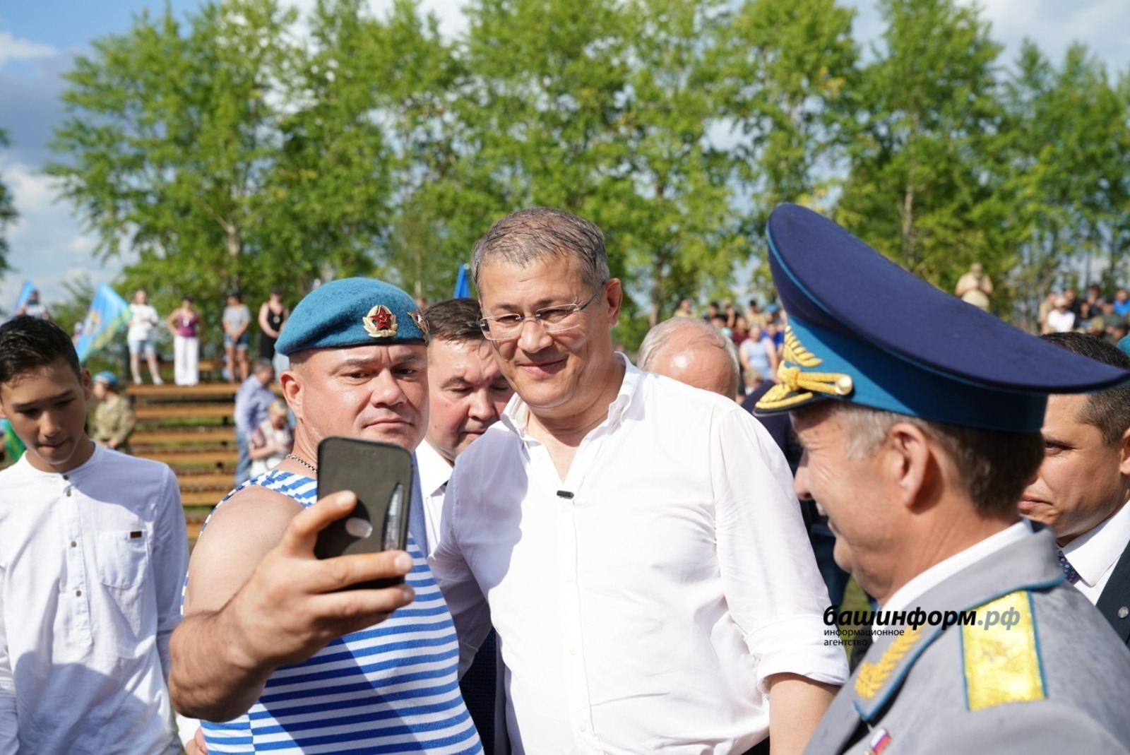 Олег Яровиков