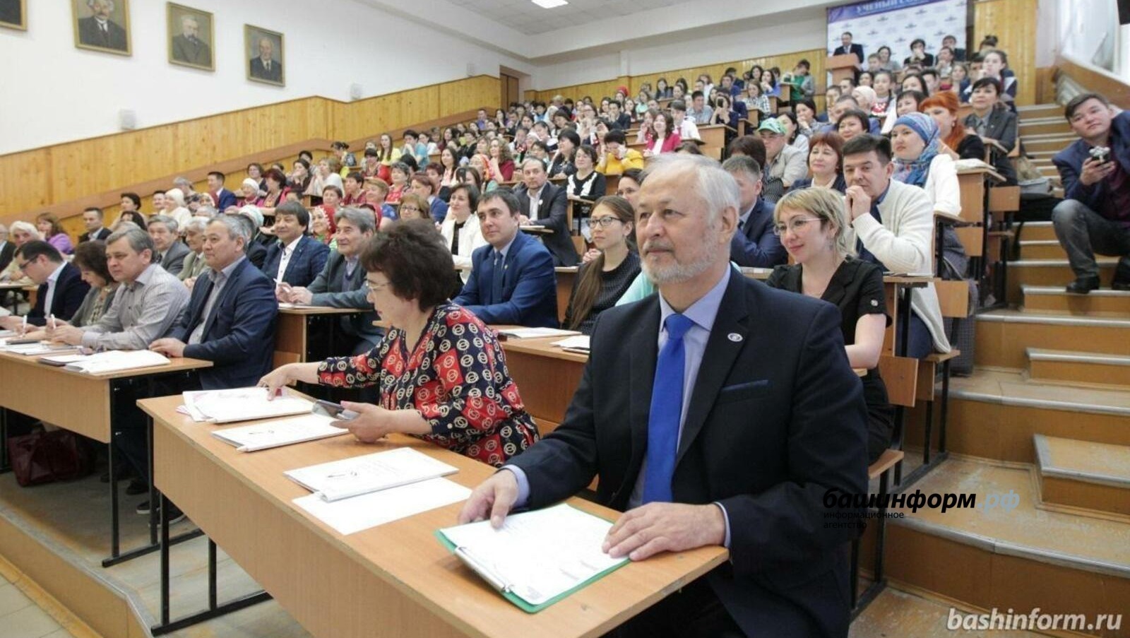 Олег Яровиков