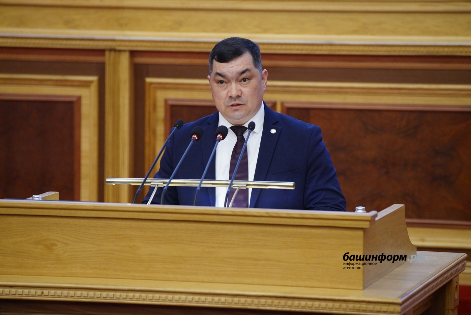 Олег Яровиков