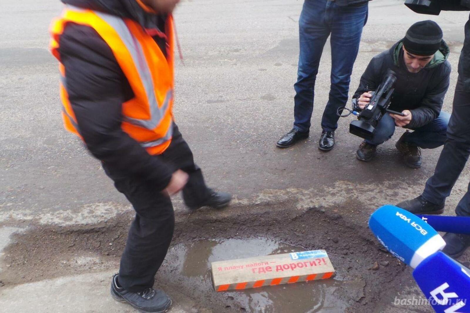 автор