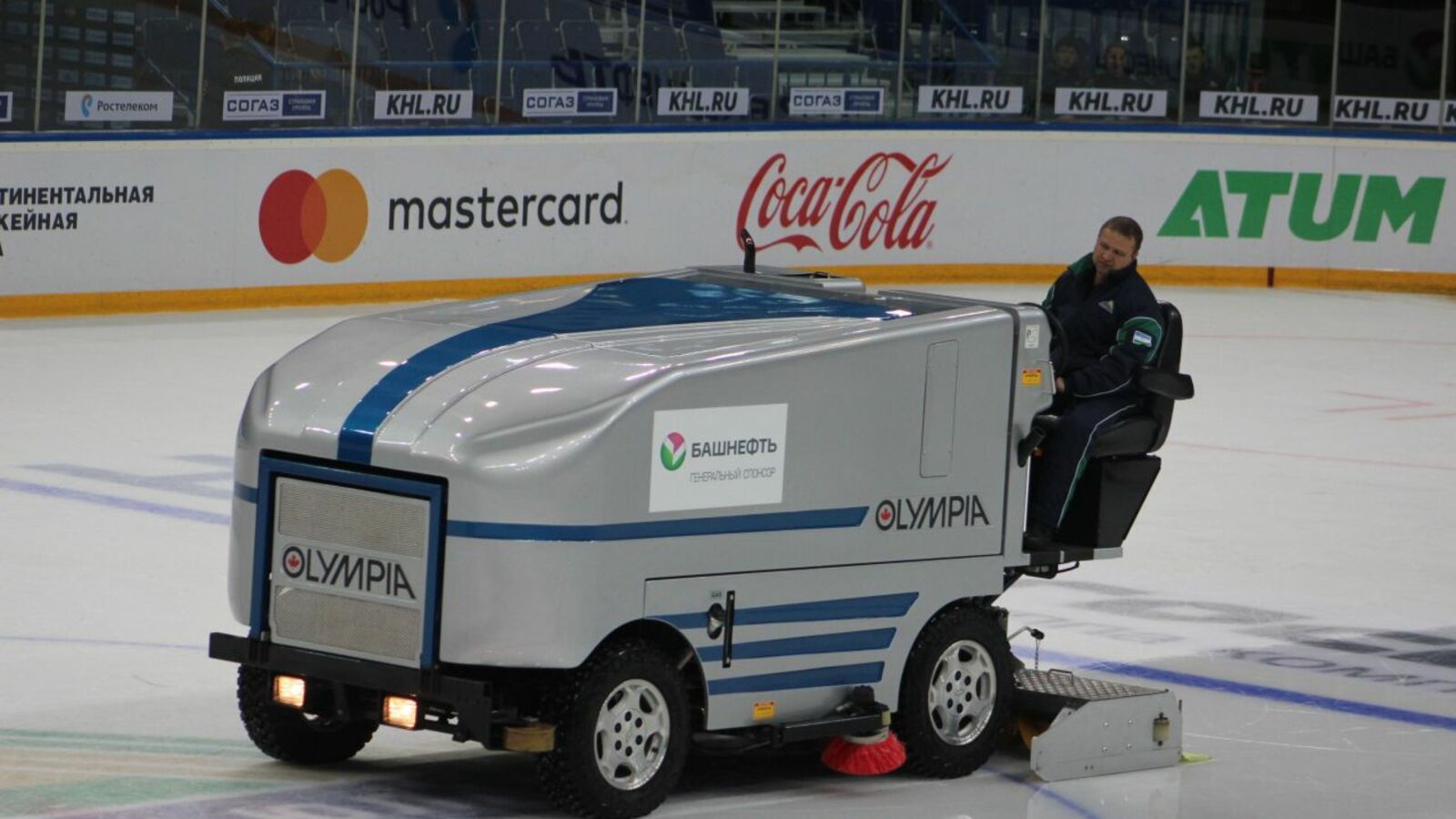 Дмитрий Слезин