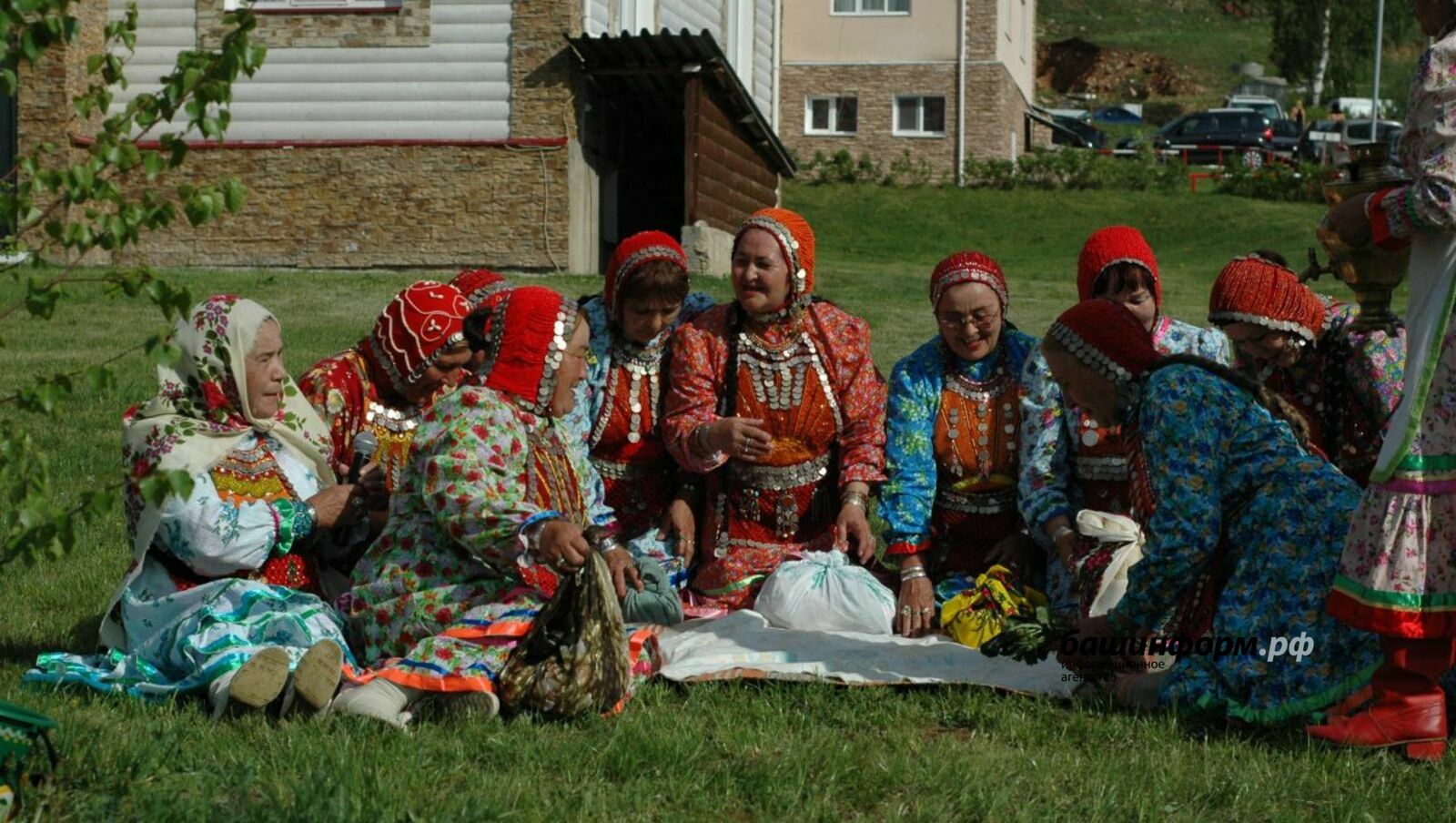 автор