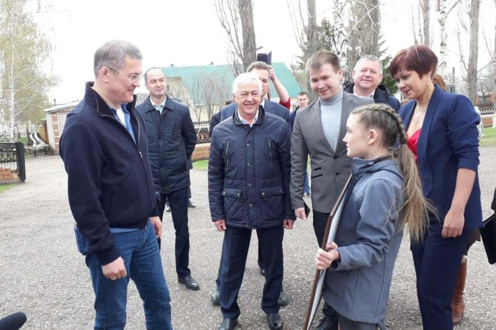 автор