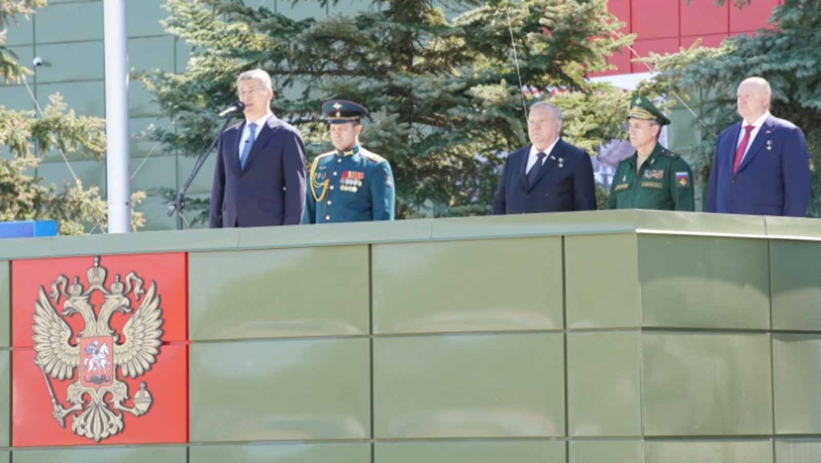 Олег Яровиков