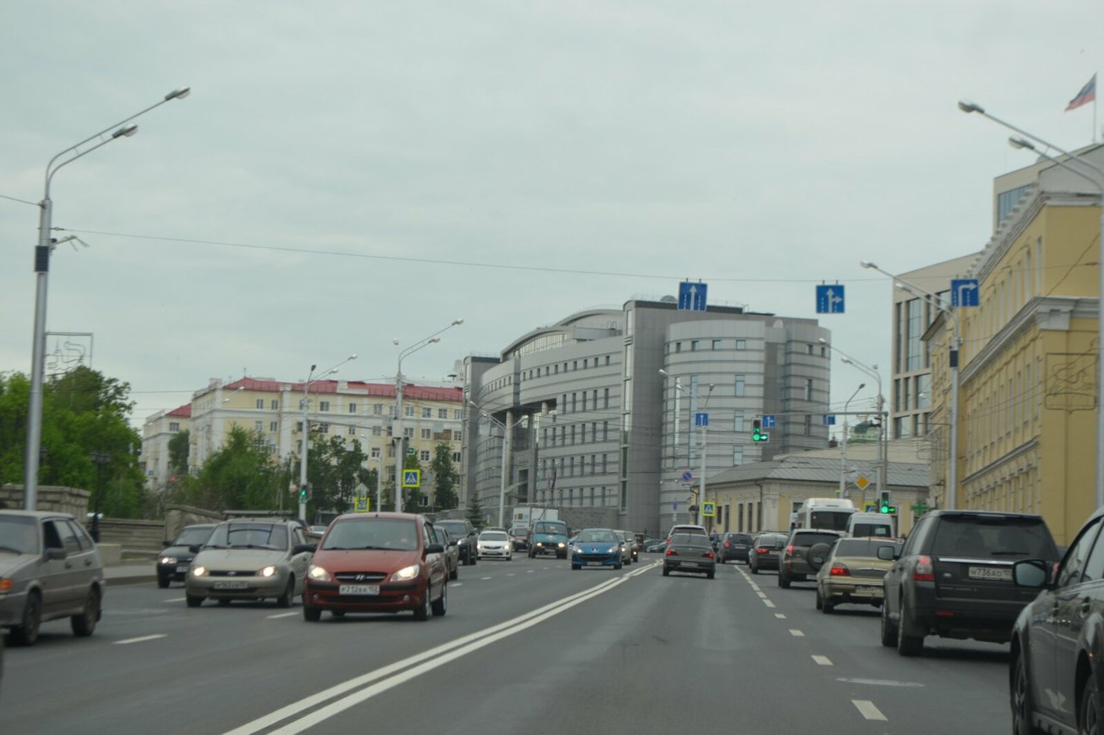 автор