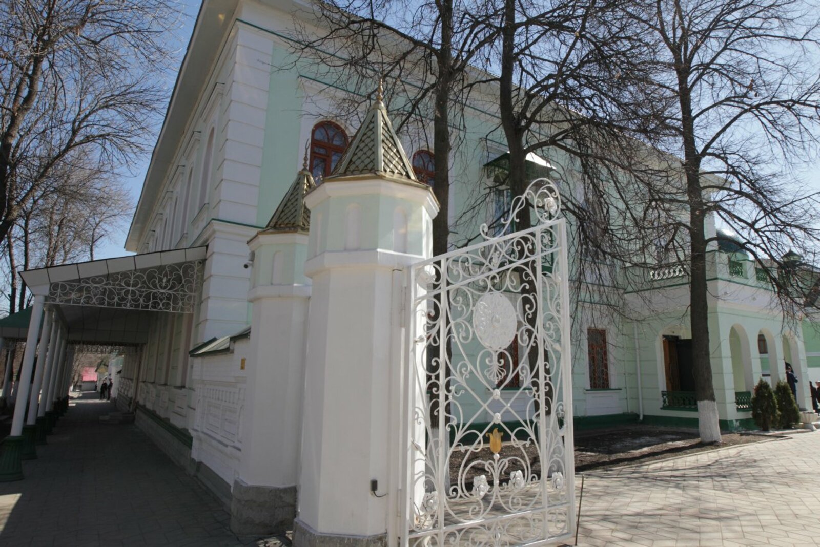 Олег Яровиков