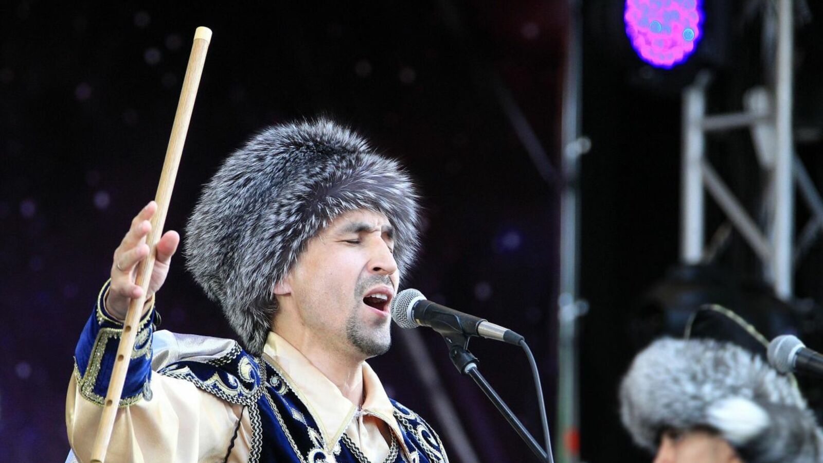 Олег Яровиков