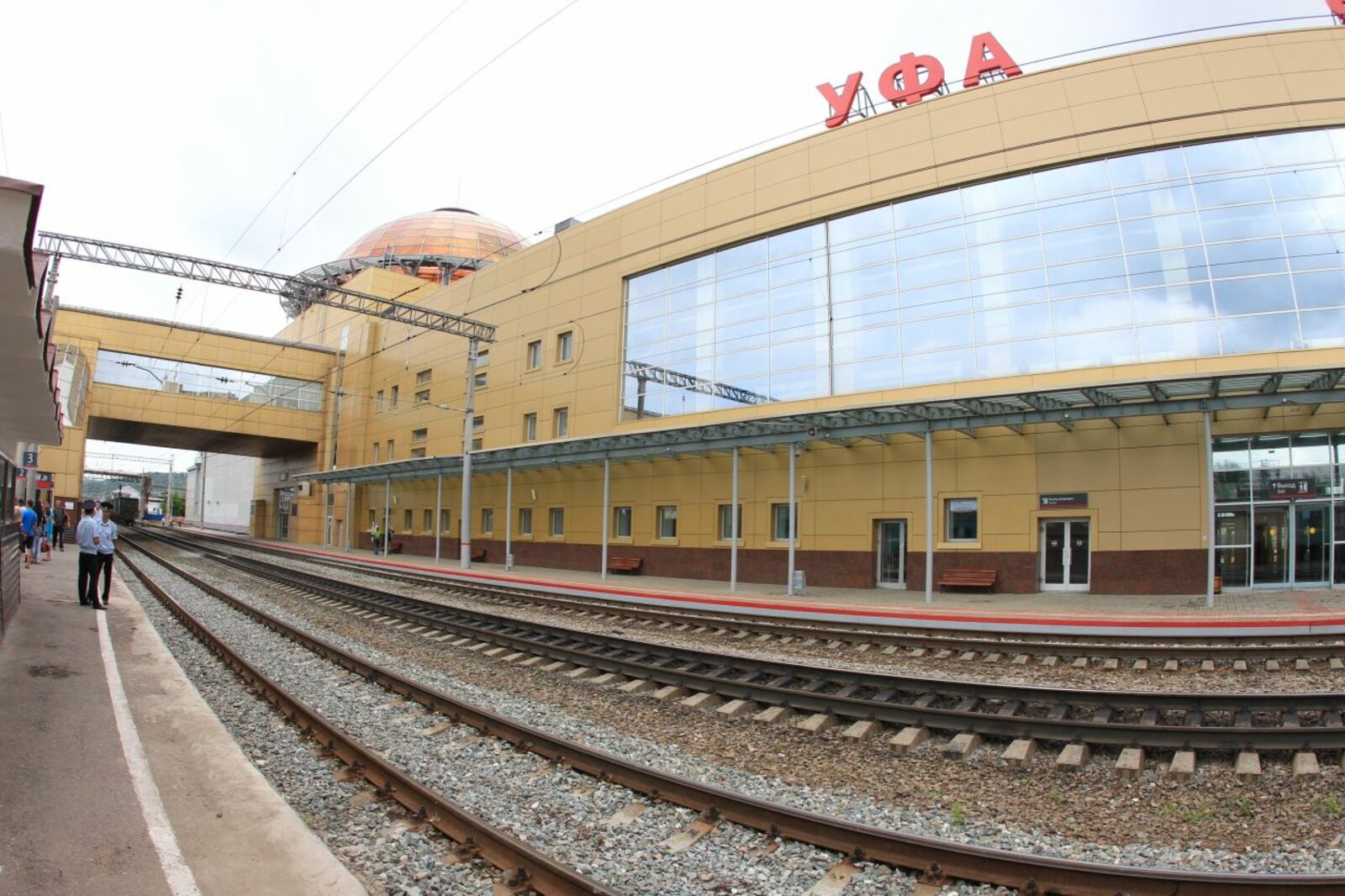 Олег Яровиков