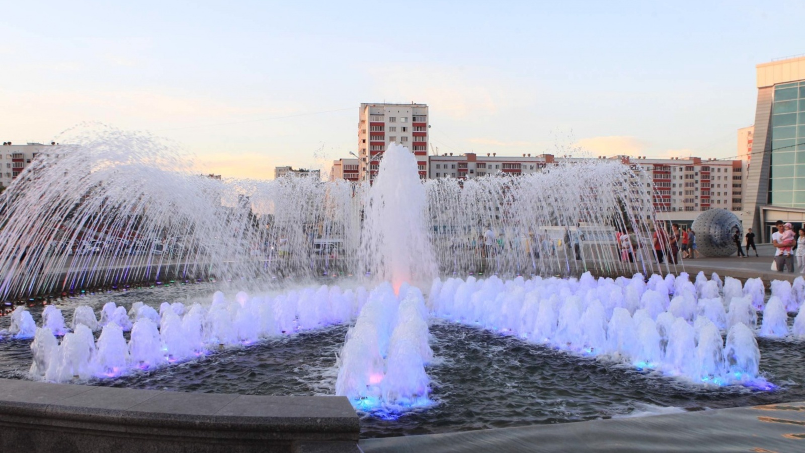 Олег Яровиков