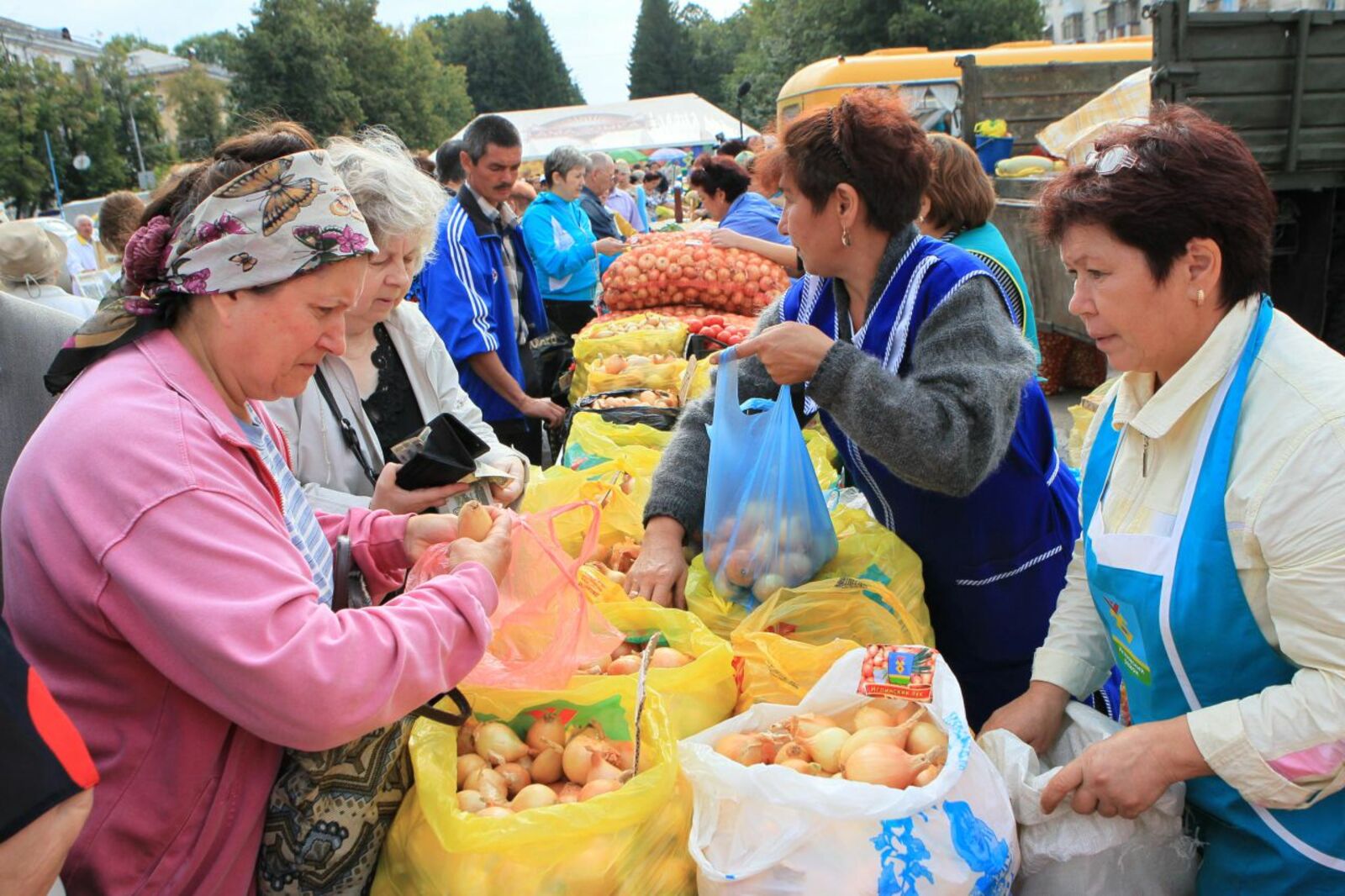 Олег Яровиков