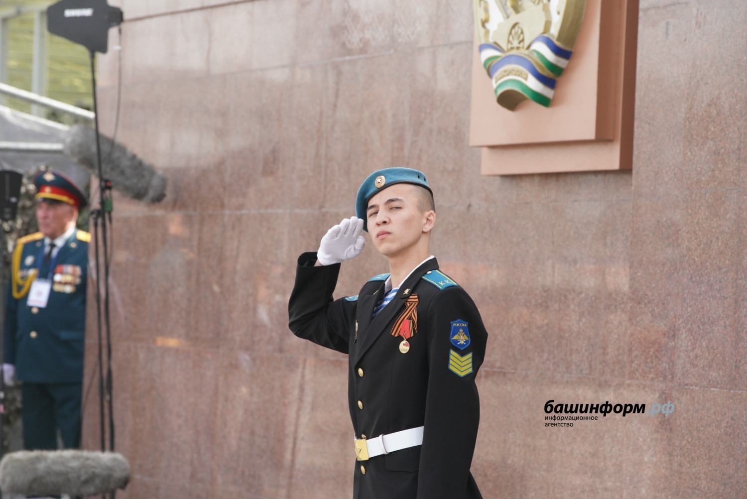 Олег Яровиков