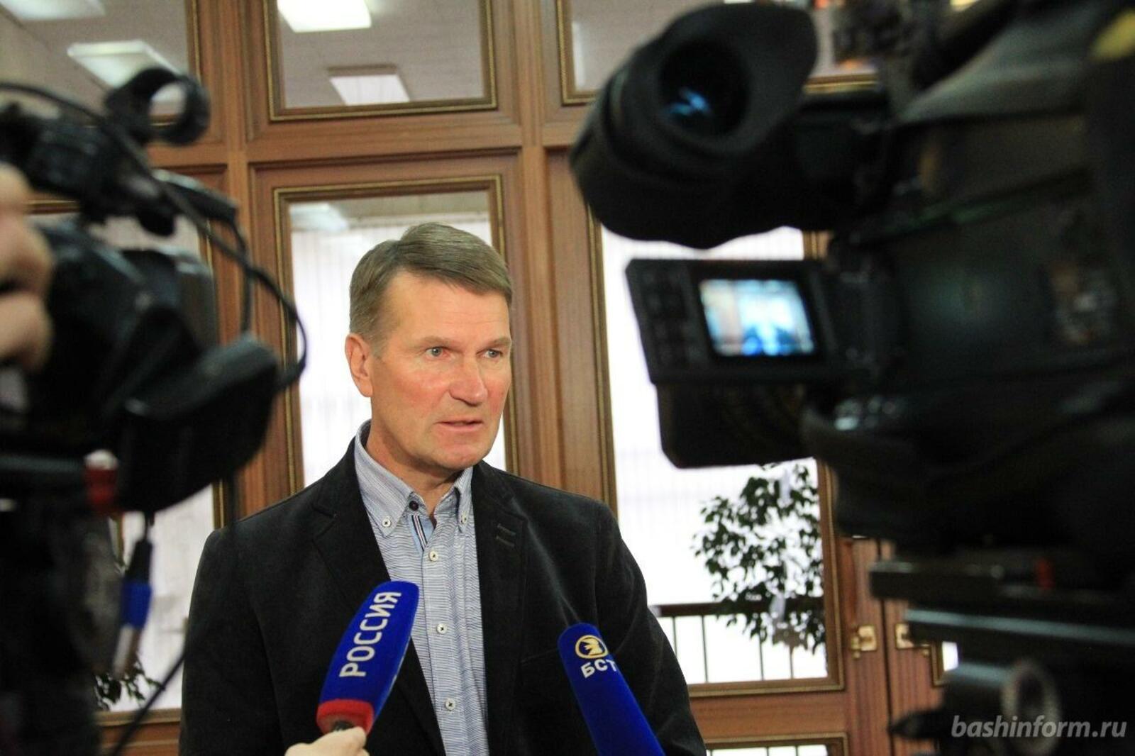Олег Яровиков