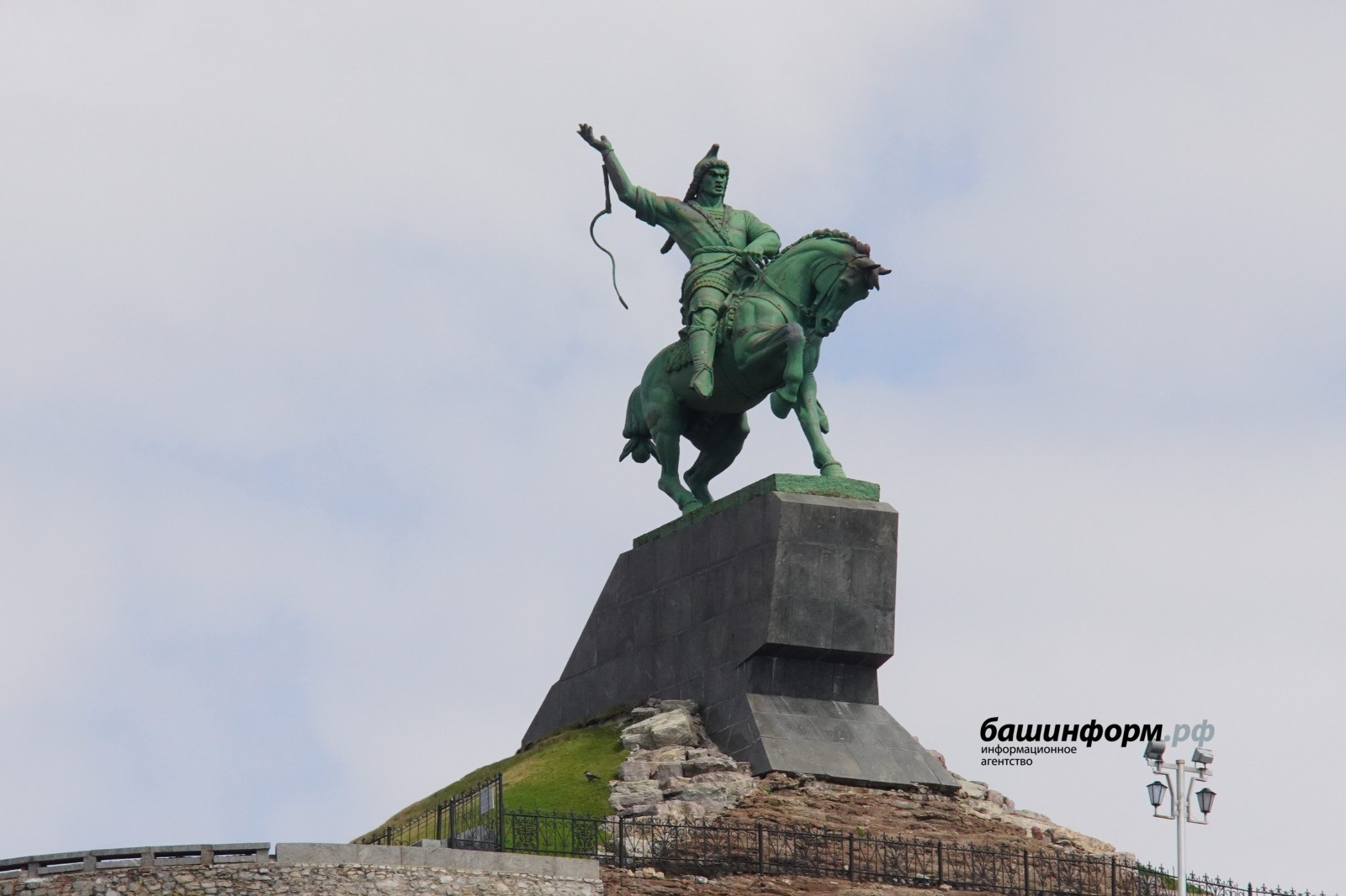 Олег Яровиков