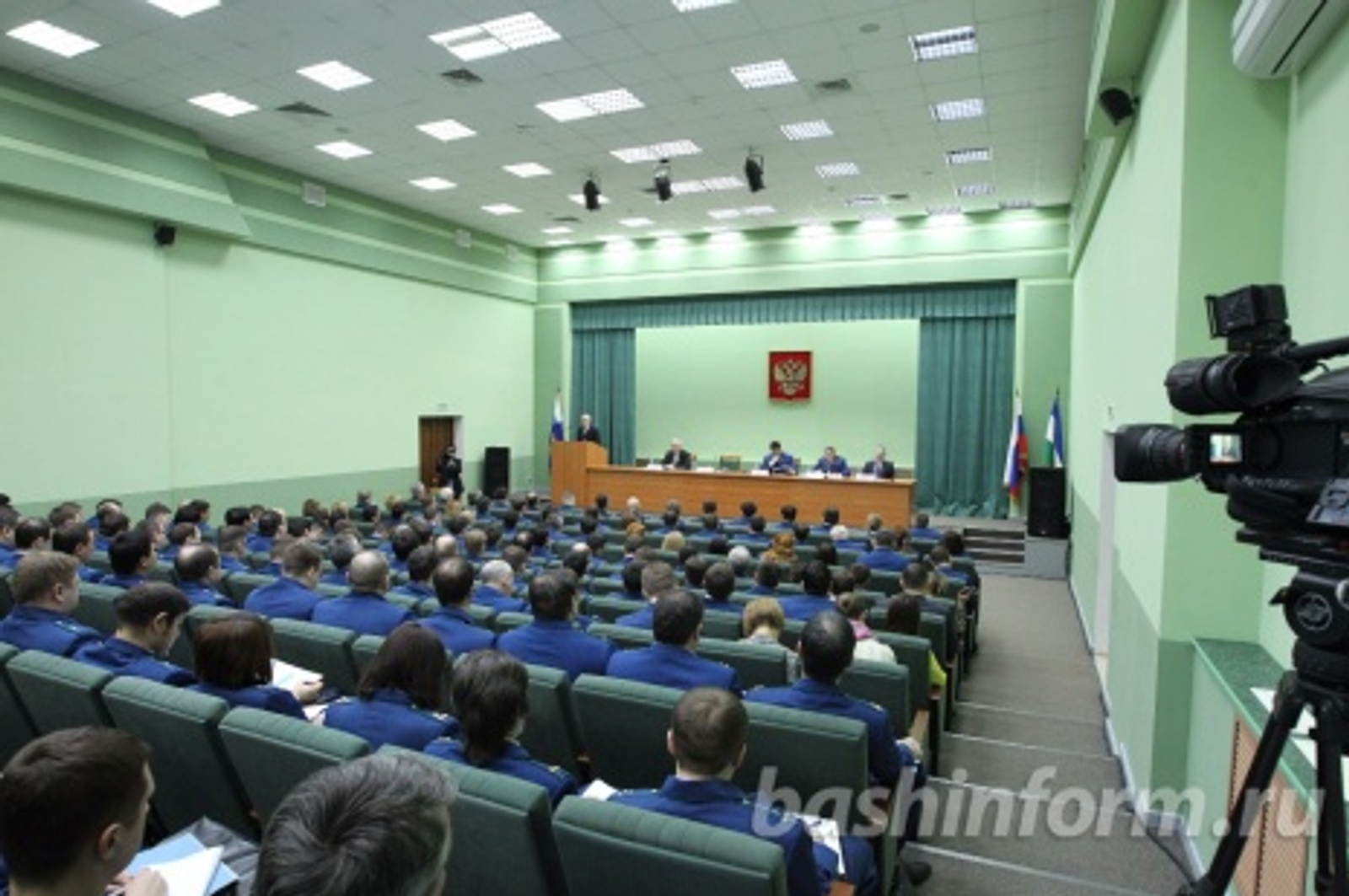 Олег Яровиков