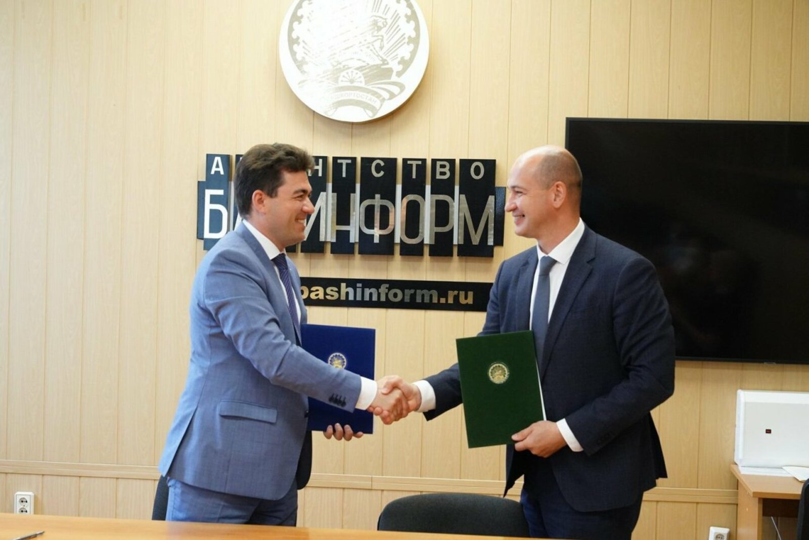 Олег Яровиков