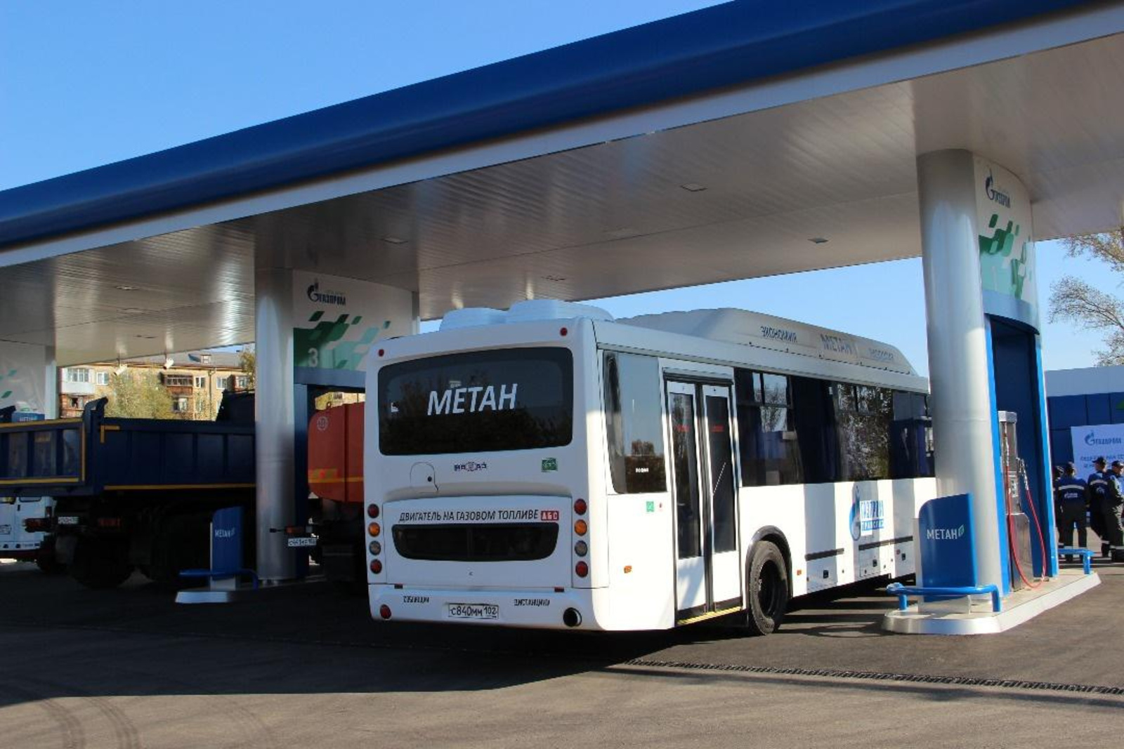 автор