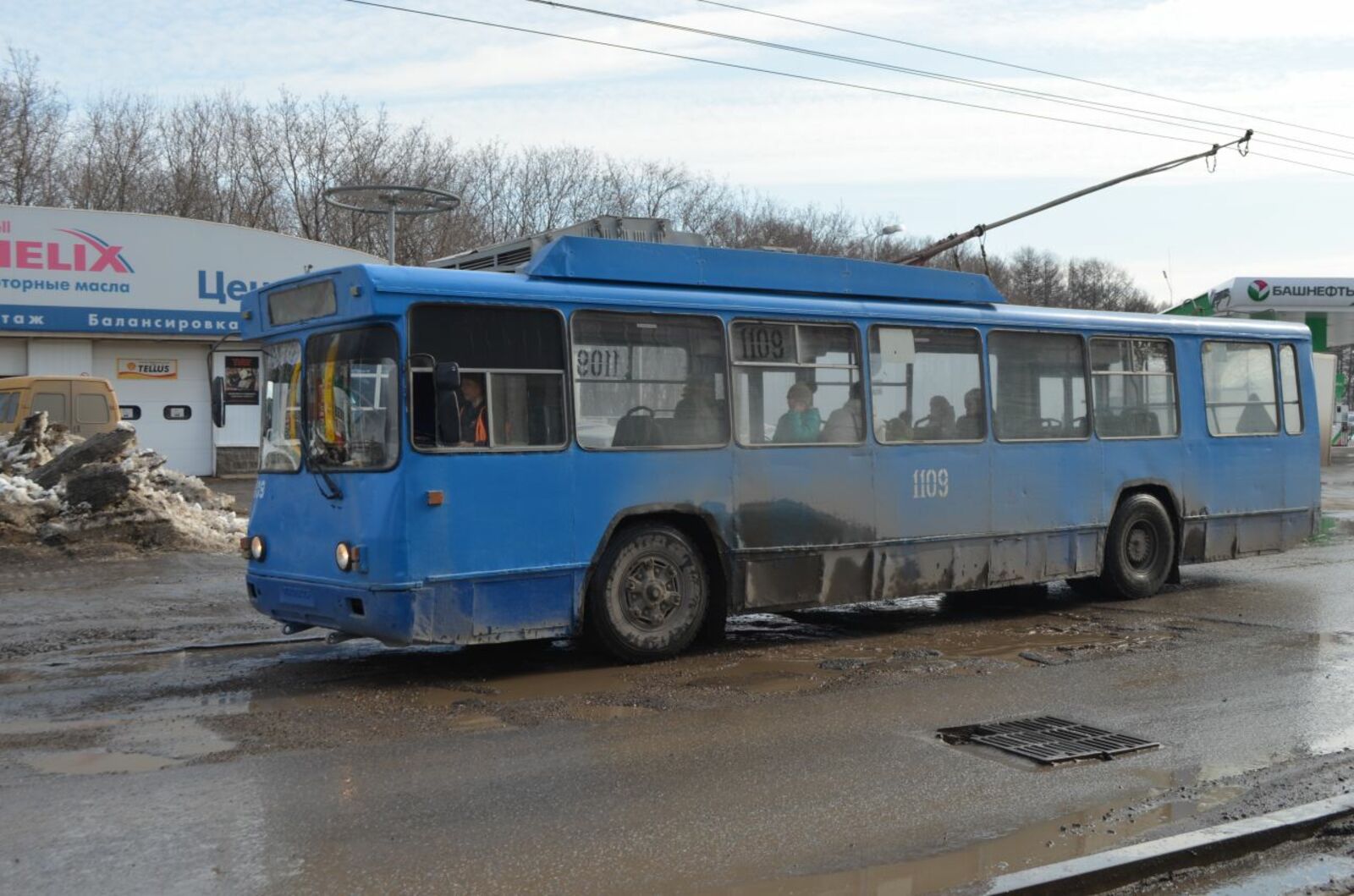 автора