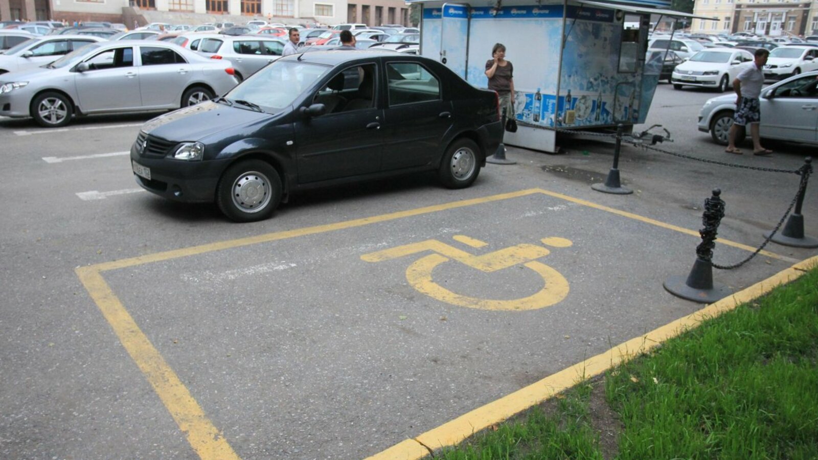 Олег Яровиков