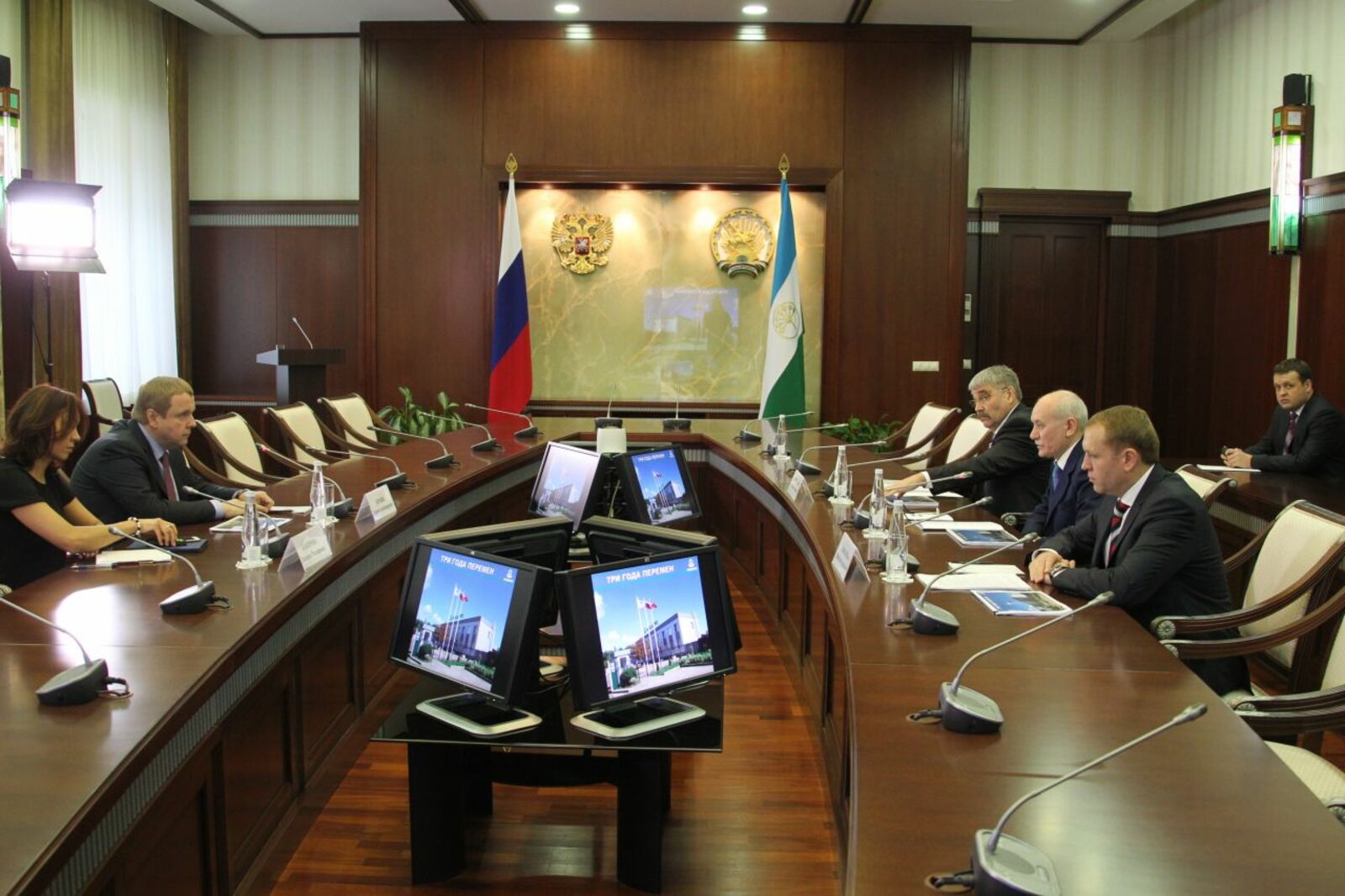 Олег Яровиков