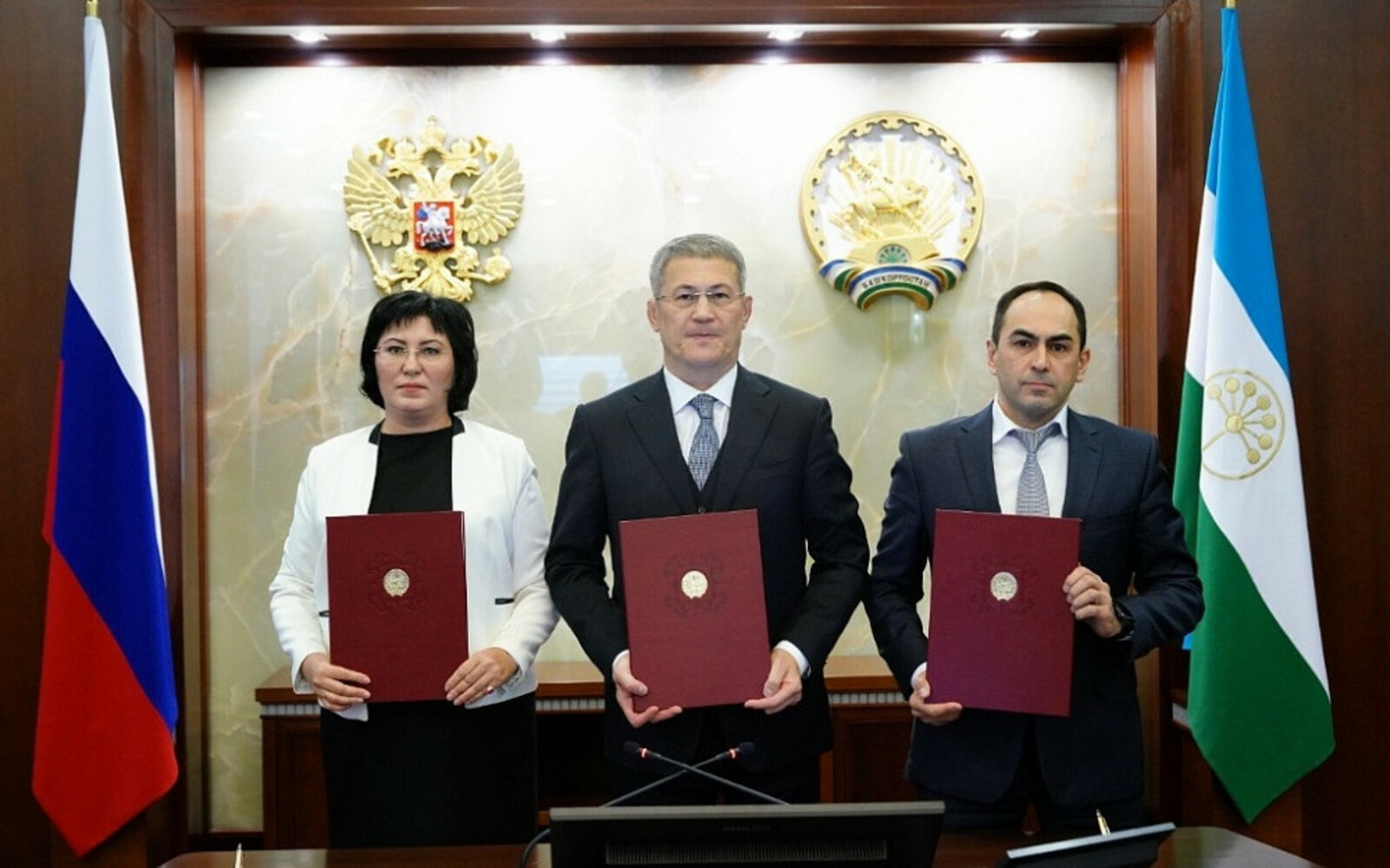 В Башкирии профсоюзы, власть и бизнес подписали трёхстороннее соглашение