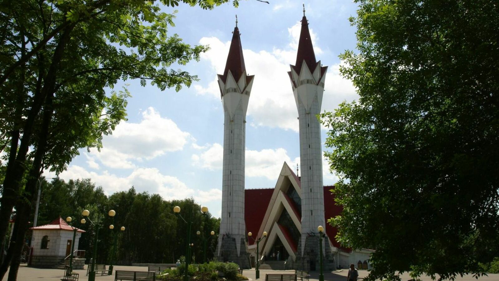 Андрей Старостин