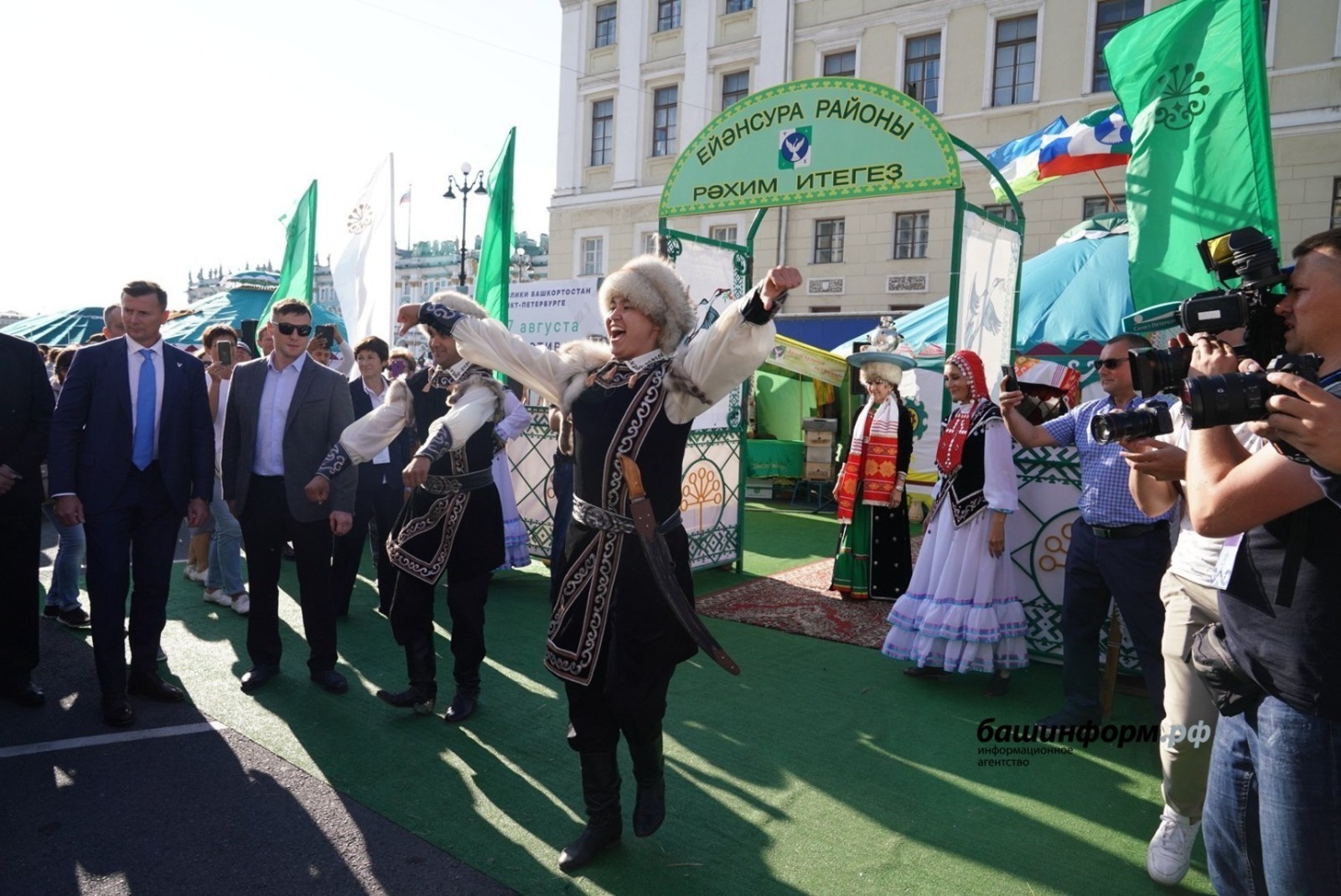 Олег Яровиков