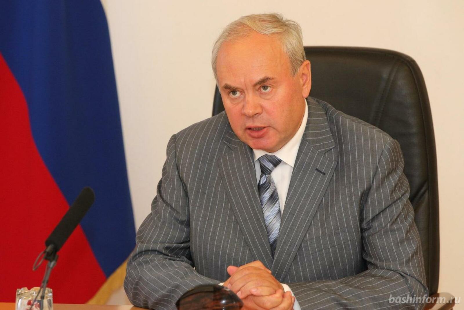 Олег Яровиков