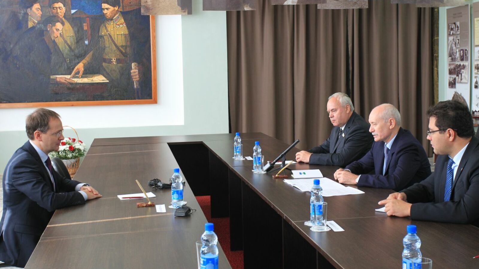 Олег Яровиков