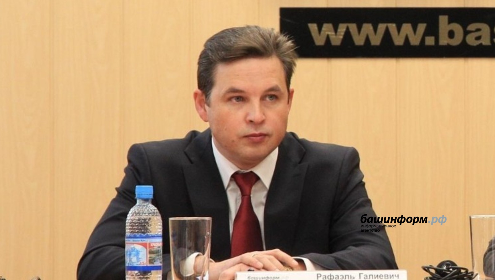 Олег Яровиков