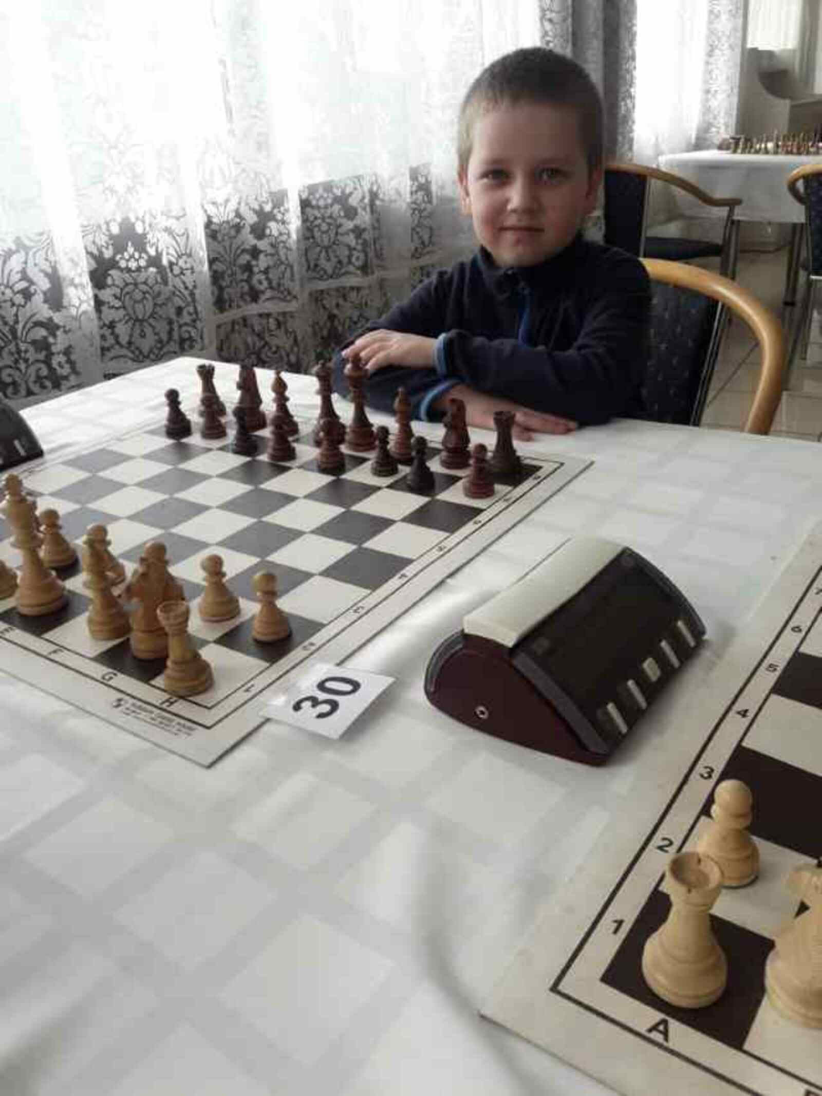 На турнире юный Д. Никифоров выполнил II взрослый разряд.