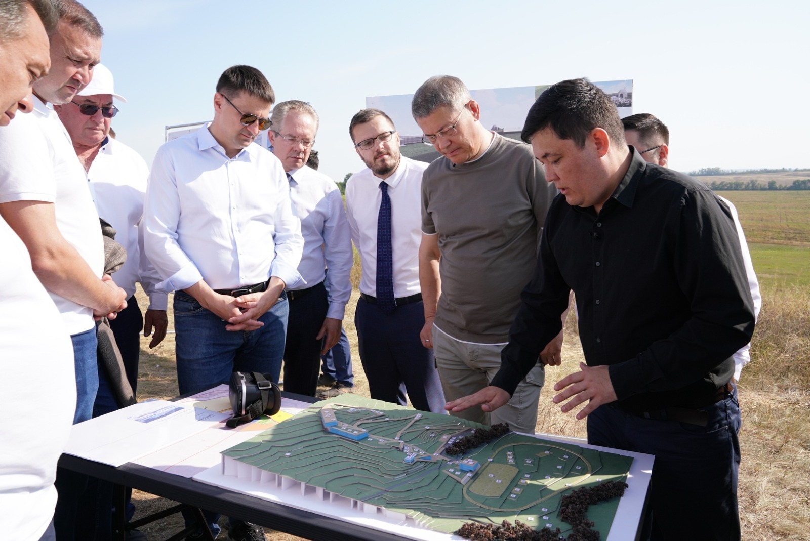 Олег Яровиков