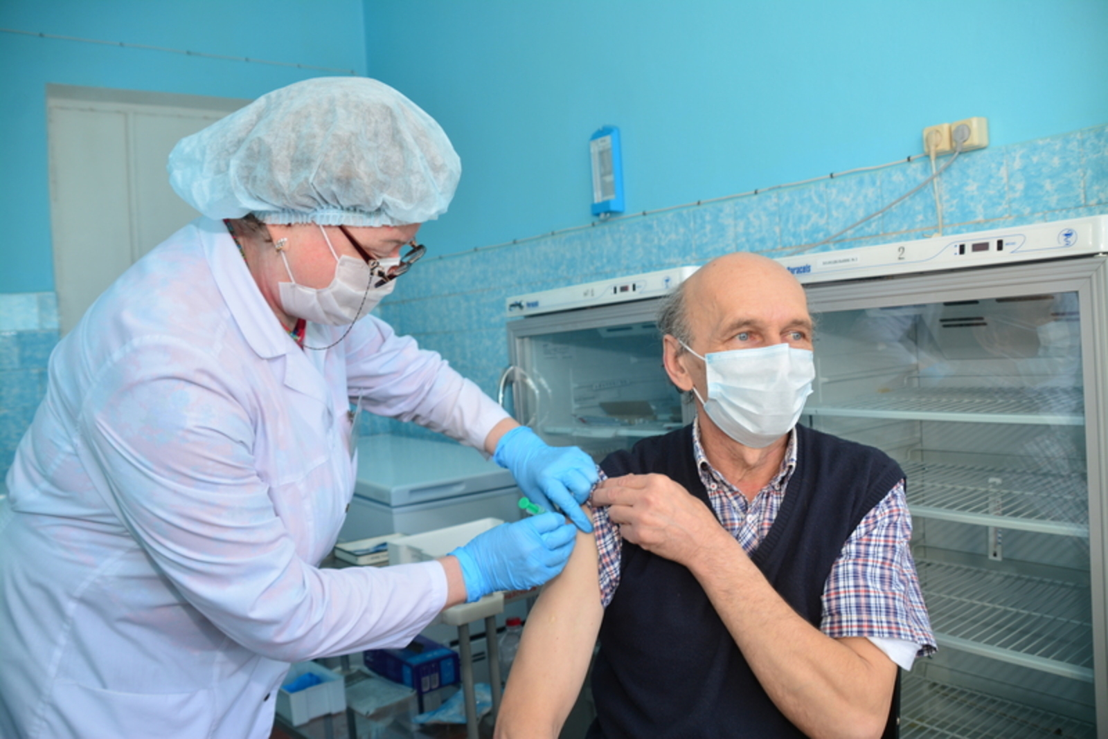 Жителей Башкирии без сертификата о вакцинации начнут отстранять от работы
