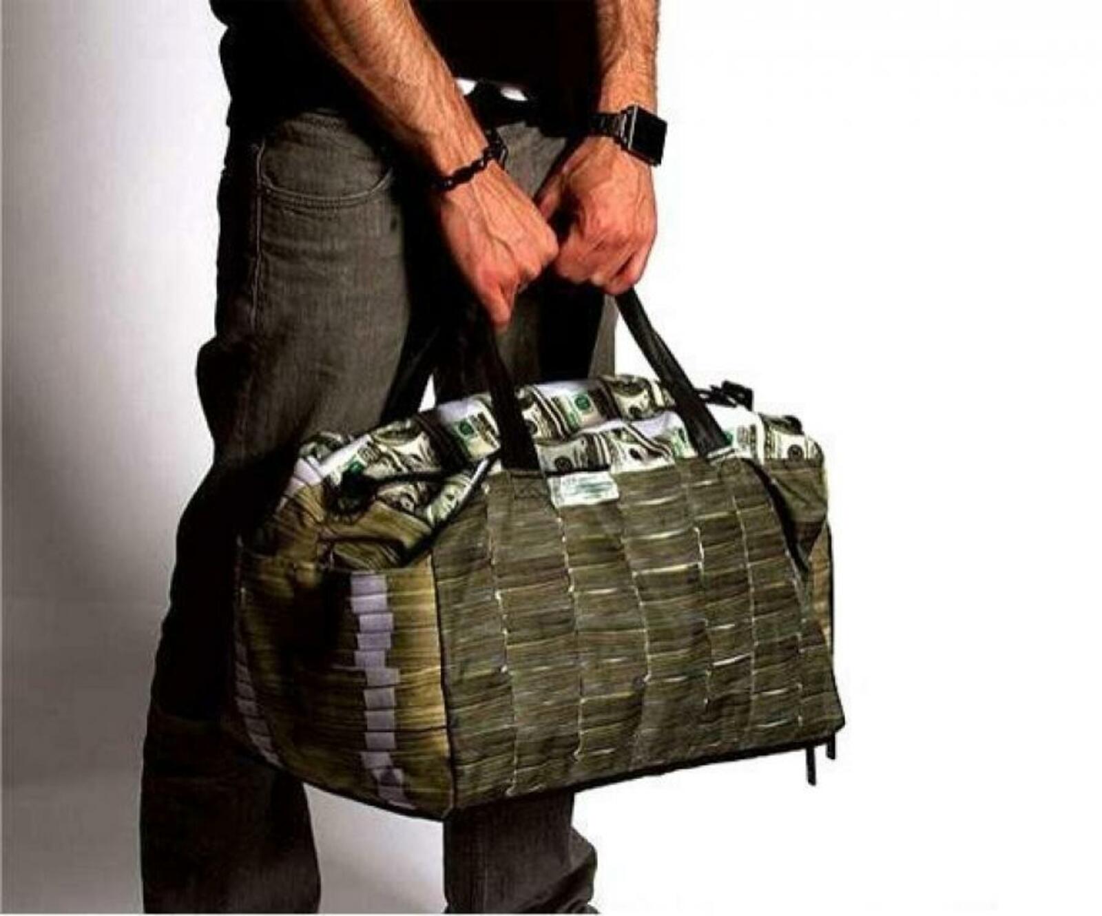Поруча. Сумка с деньгами. Огромная сумка с деньгами. Чемодан с деньгами. Инкассаторская сумка с деньгами.