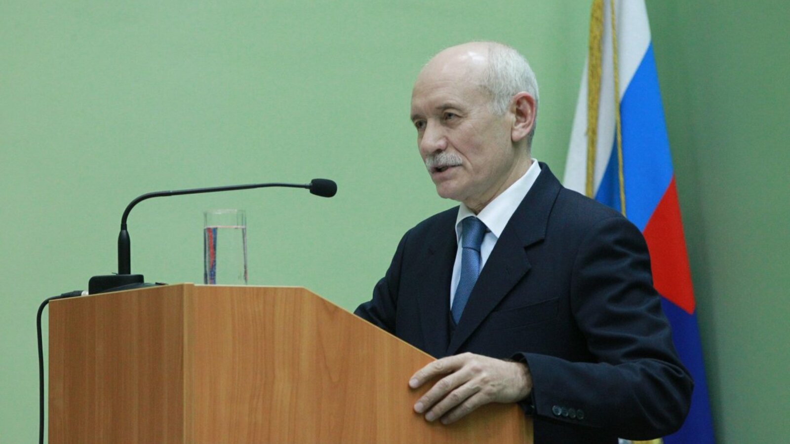 Олег Яровиков