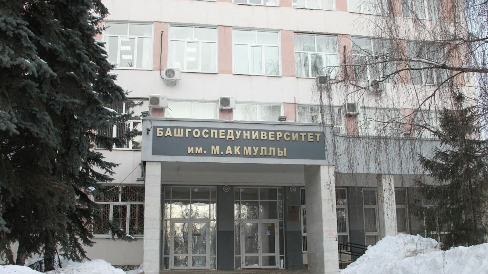 Олег Яровиков