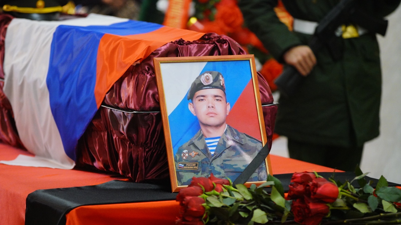 Олег Яровиков